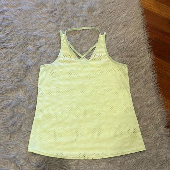 Athleta limitless racerback tank in pale cactus‎ green size small - Picture 1 of 6